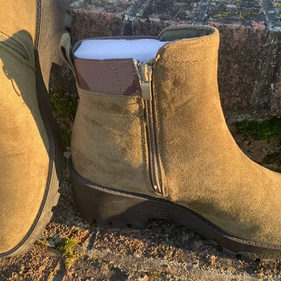 Olive Black Booties - Picture 3 of 7